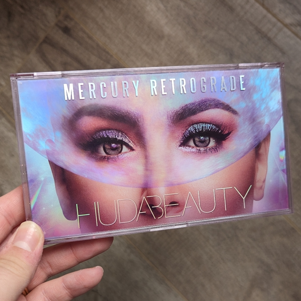 Huda Mercury Retrograde palette